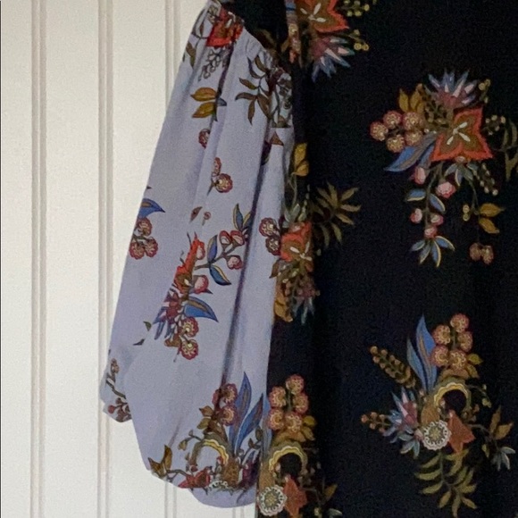 LOFT Black Floral Blouse - Picture 3 of 6